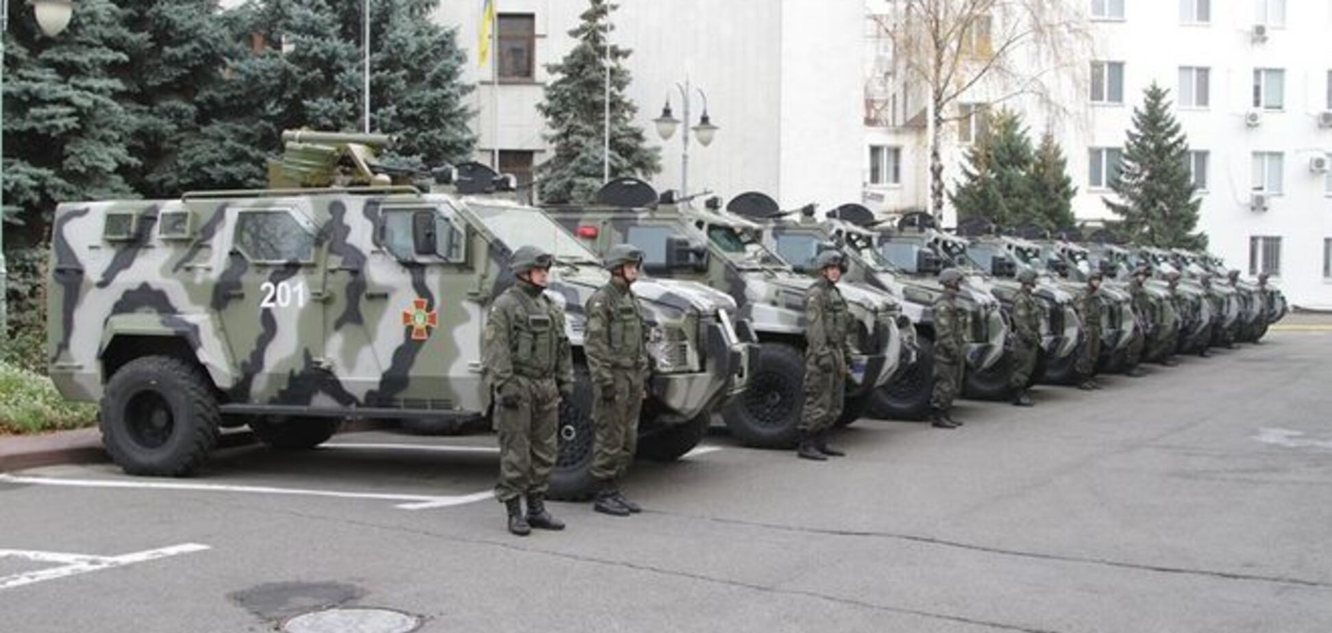 Фотофакт. У Міноборони презентували українські БТРи 'Спартан'