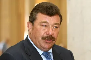 Кузьмук назвал третью силу, которая воюет против Украины на Донбассе