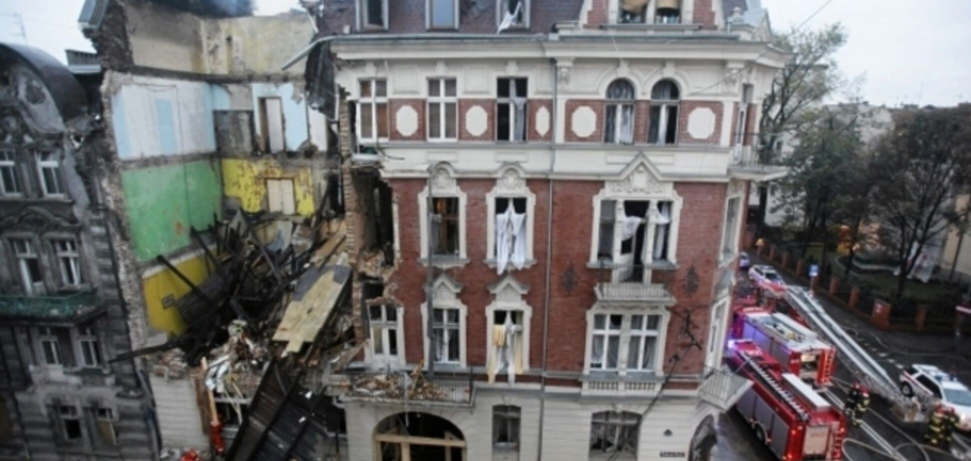 В Польше из-за взрыва газа рухнули три этажа жилого дома с людьми
