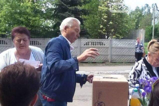 Вслед за луганскими сепаратистами в Раду пытается пролезть замеченный на референдуме 'ДНР' регионал