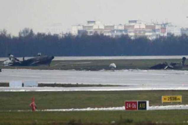 Перед крушением самолета во Внуково ездили две неуправляемые снегоуборочные машины - СМИ
