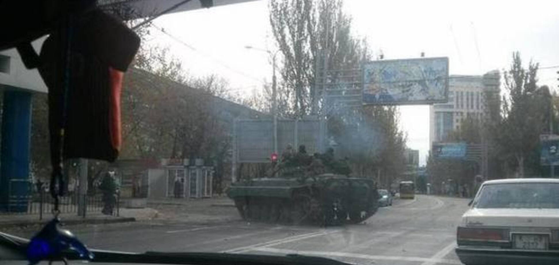 Боевики сообщают о колонне танков в Донецке и готовятся к уличным боям