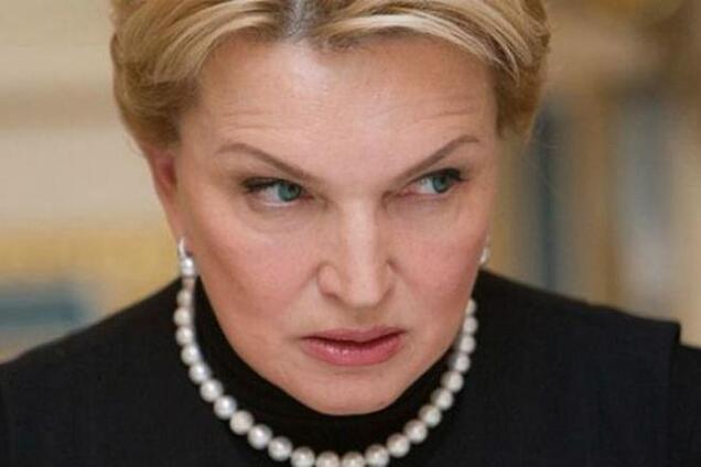 Скандалы Богатыревой: вакцины, шопинг, деньги для больных...