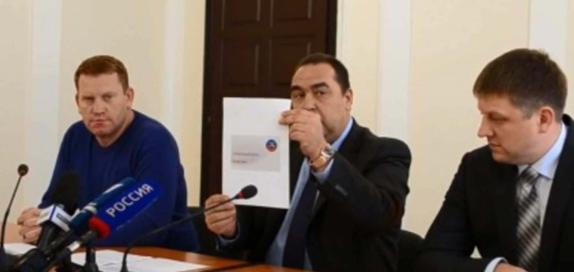 Жителям оккупированных 'ЛНР'и 'ДНР' территорий раздадут карточки вместо денег и паспортов