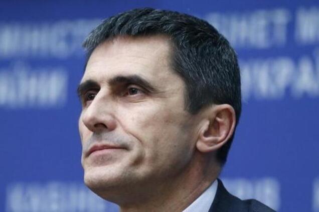 Генпрокурор люстрировал своего зама и еще 131 сотрудника ГПУ