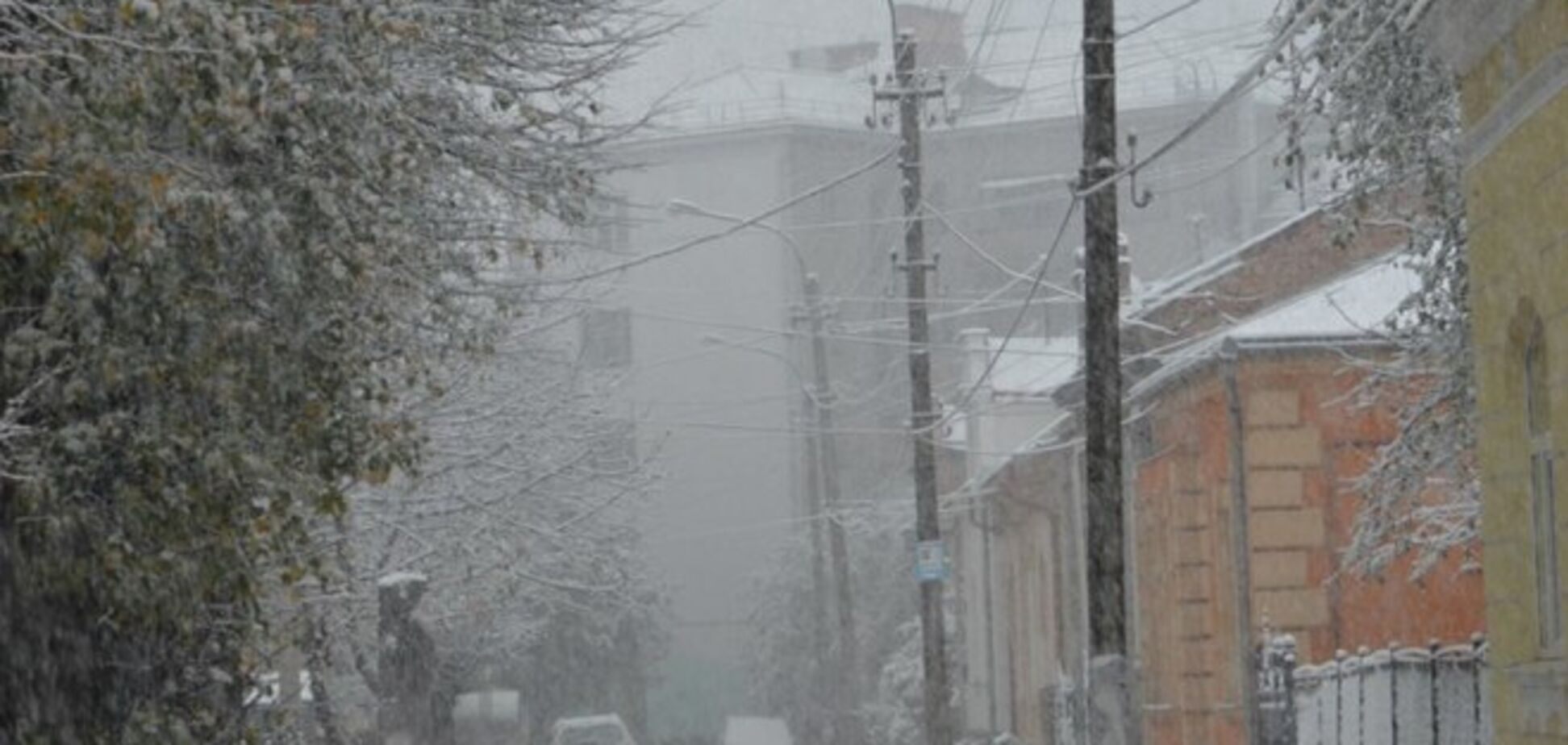Ивано-Франковск засыпало снегом: фотографии города взорвали соцсети
