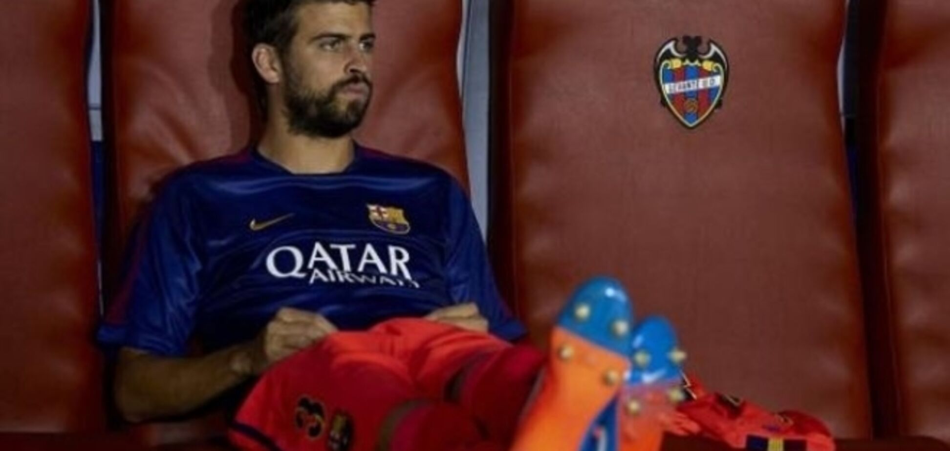 Защитник 'Барселоны' попросил знаменитого одноклубника не кусать его