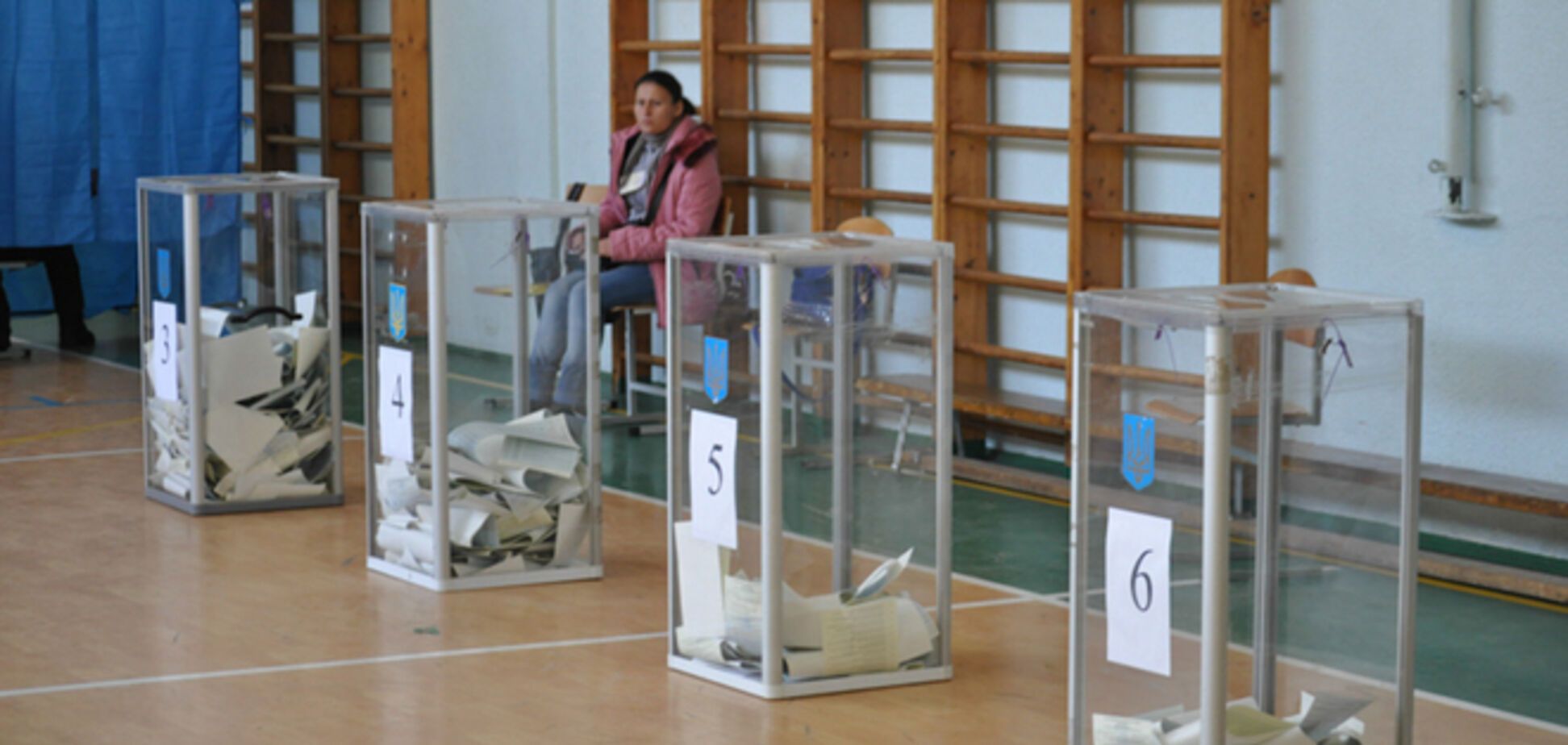 В Мариуполе побеждают экс-регионалы – данные экзит-поллов