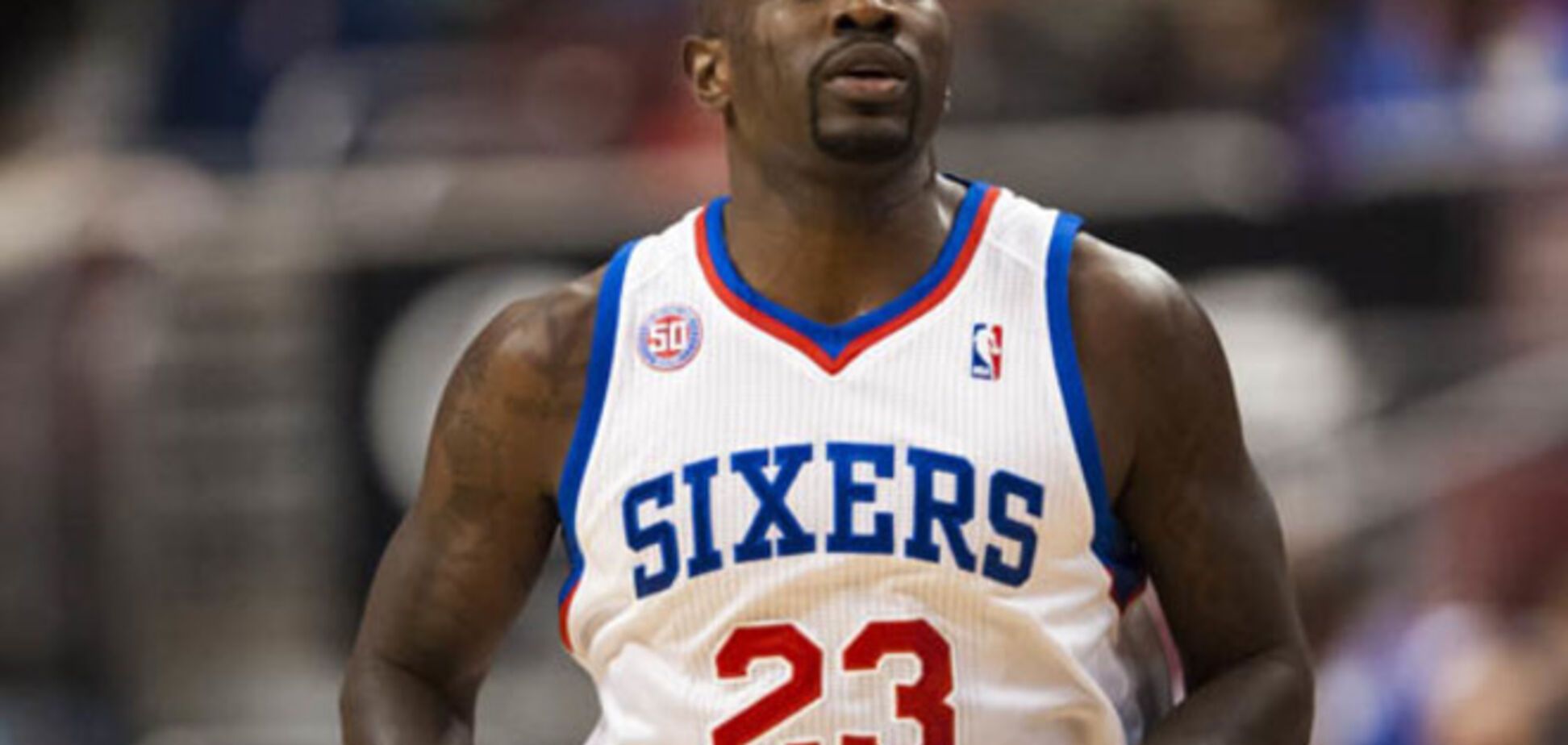 Знаменитый защитник НБА получил стрессовый перелом ноги