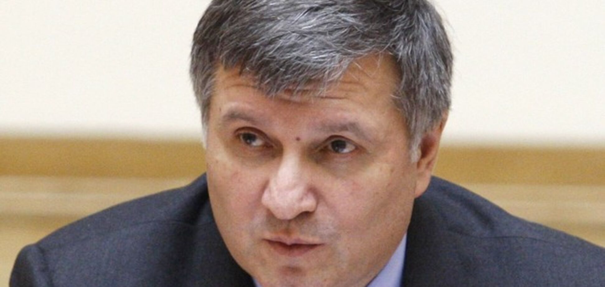 Аваков подтвердил захват вооруженными людьми горсовета на Харьковщине