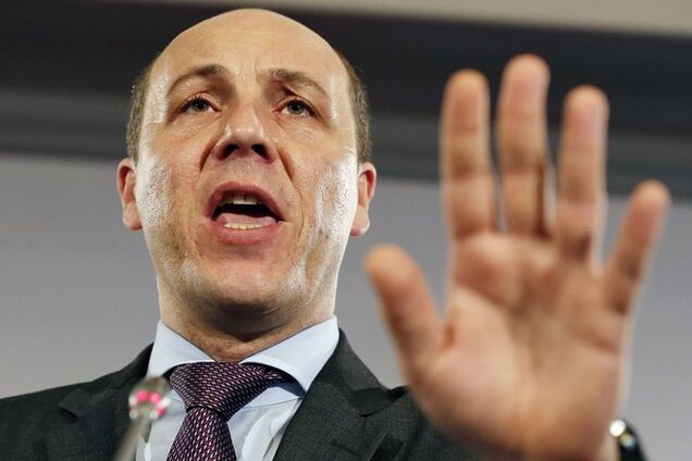 В 'Народном Фронте' заявили, что Яценюк останется премьером