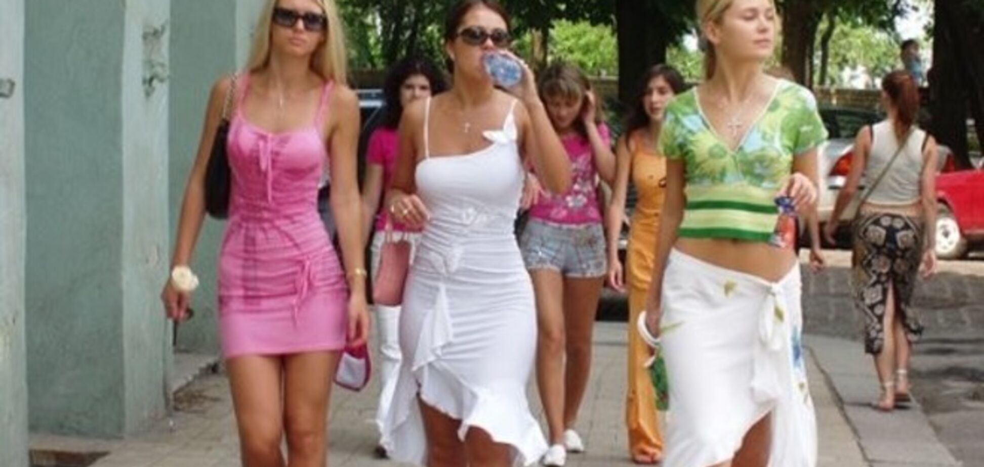 Почему россиянки - самые гламурные на курортах