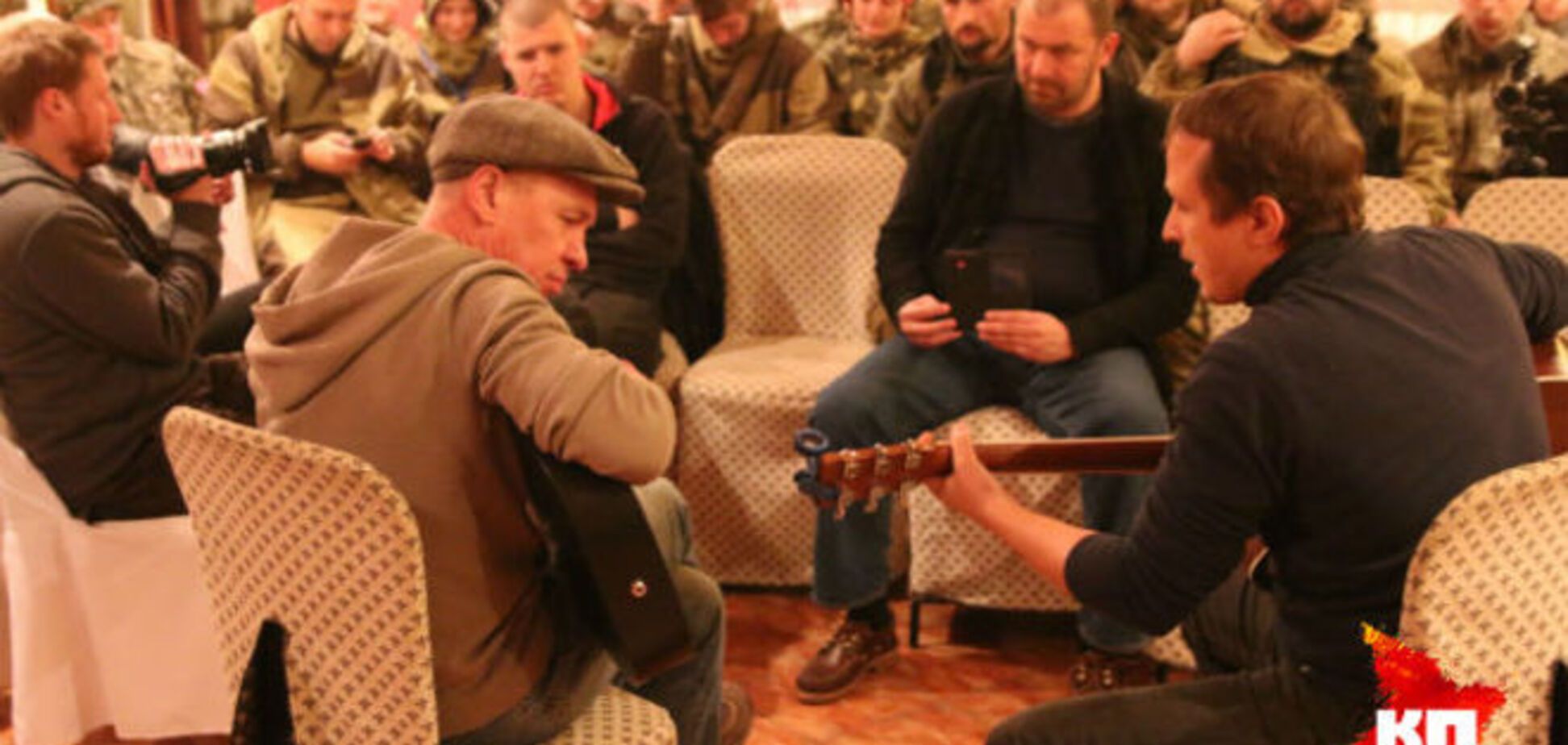 Російський рокер Олександр Ф. Скляр влаштував 'квартирник' для луганських терористів
