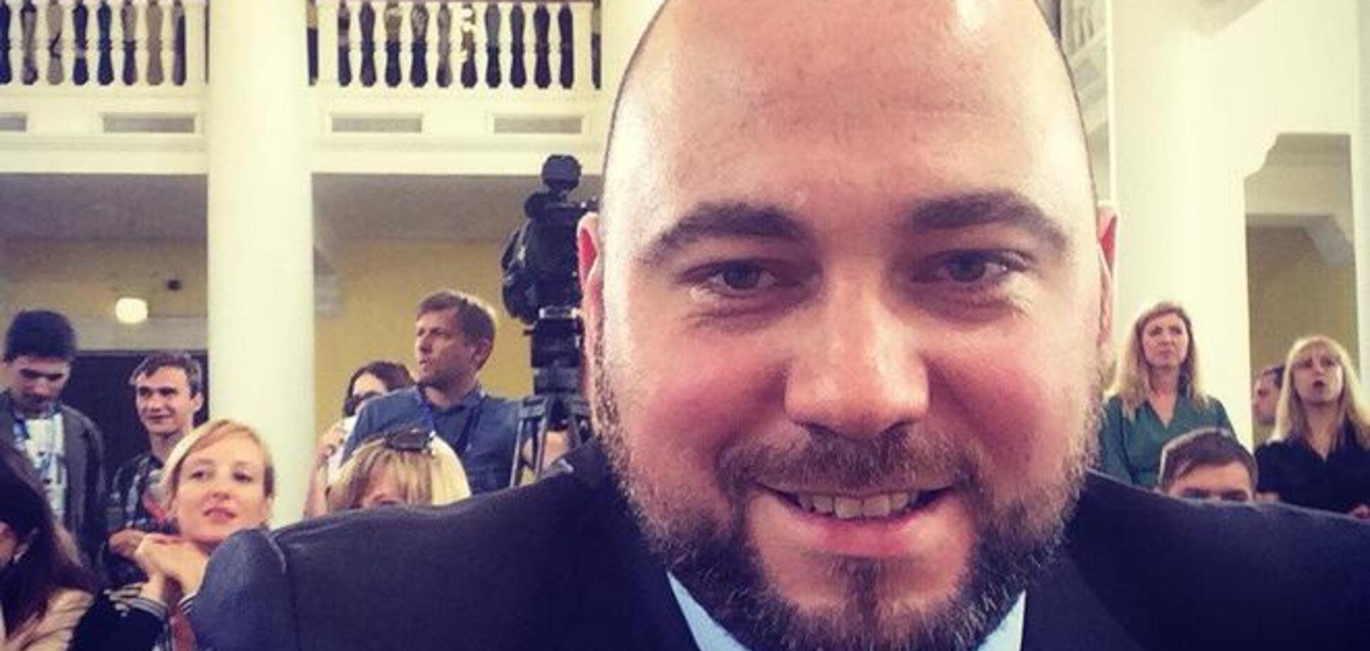 Скандальний кандидат столичного 217 округу покинув Україну - Зварич