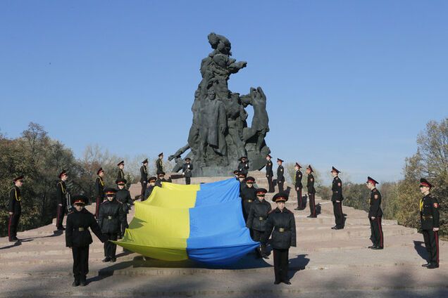 У нашій Воєнній доктрині багато брехні і міфів 