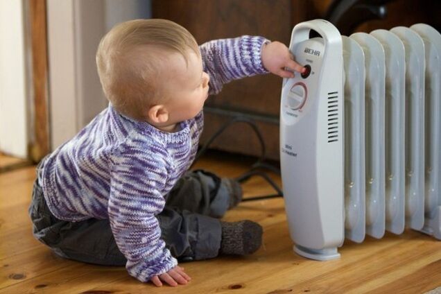 Киян просять бути обережними з обігрівачами: за місяць у столиці сталося 34 пожежі через замикання