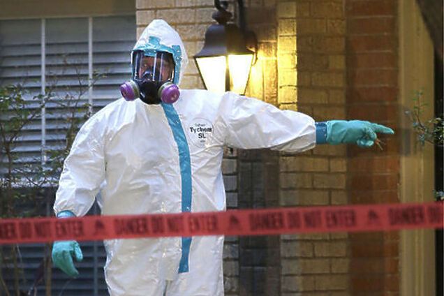 Вирус Эбола в России: заражены могут быть 25 человек