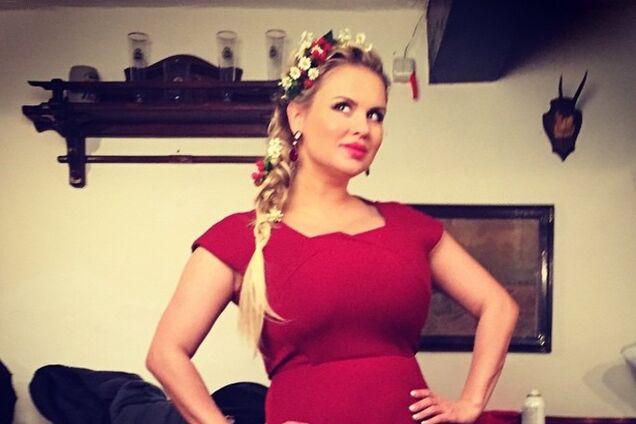 Анна Семенович шокировала поклонников неудачным селфи