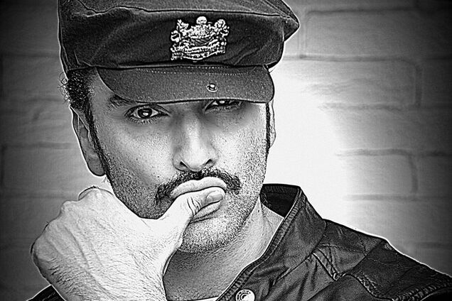 Andreas экспериментирует с образом  и пишет лирику