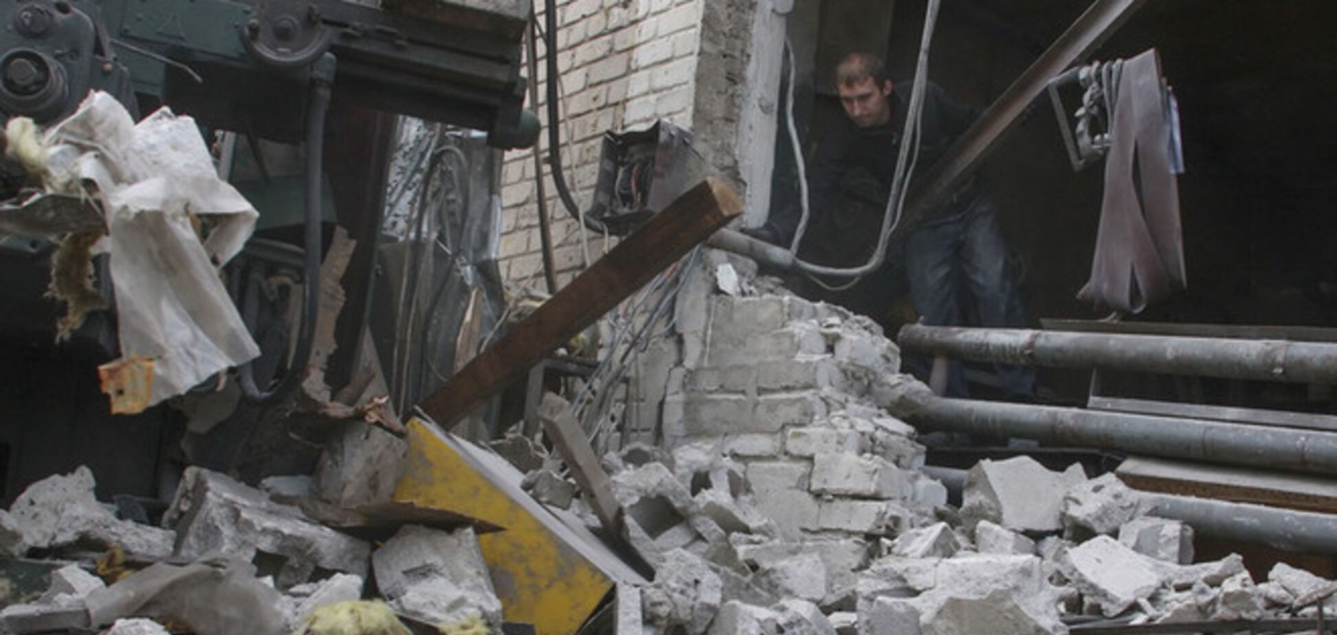 У Донецьку горять десять житлових будинків