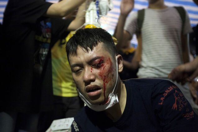 Переговоры в Гонконге под угрозой срыва из-за ожесточенных столкновений