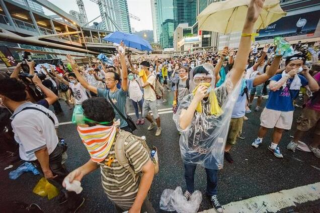 Гонконгские студенты согласились провести переговоры с властями