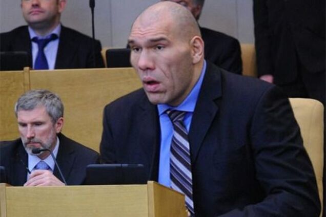 Боксер-депутат Валуев: деньги в футболе решают не все