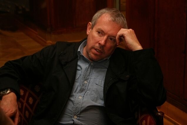 Макаревич подал в суд за клевету на российские СМИ и писателя