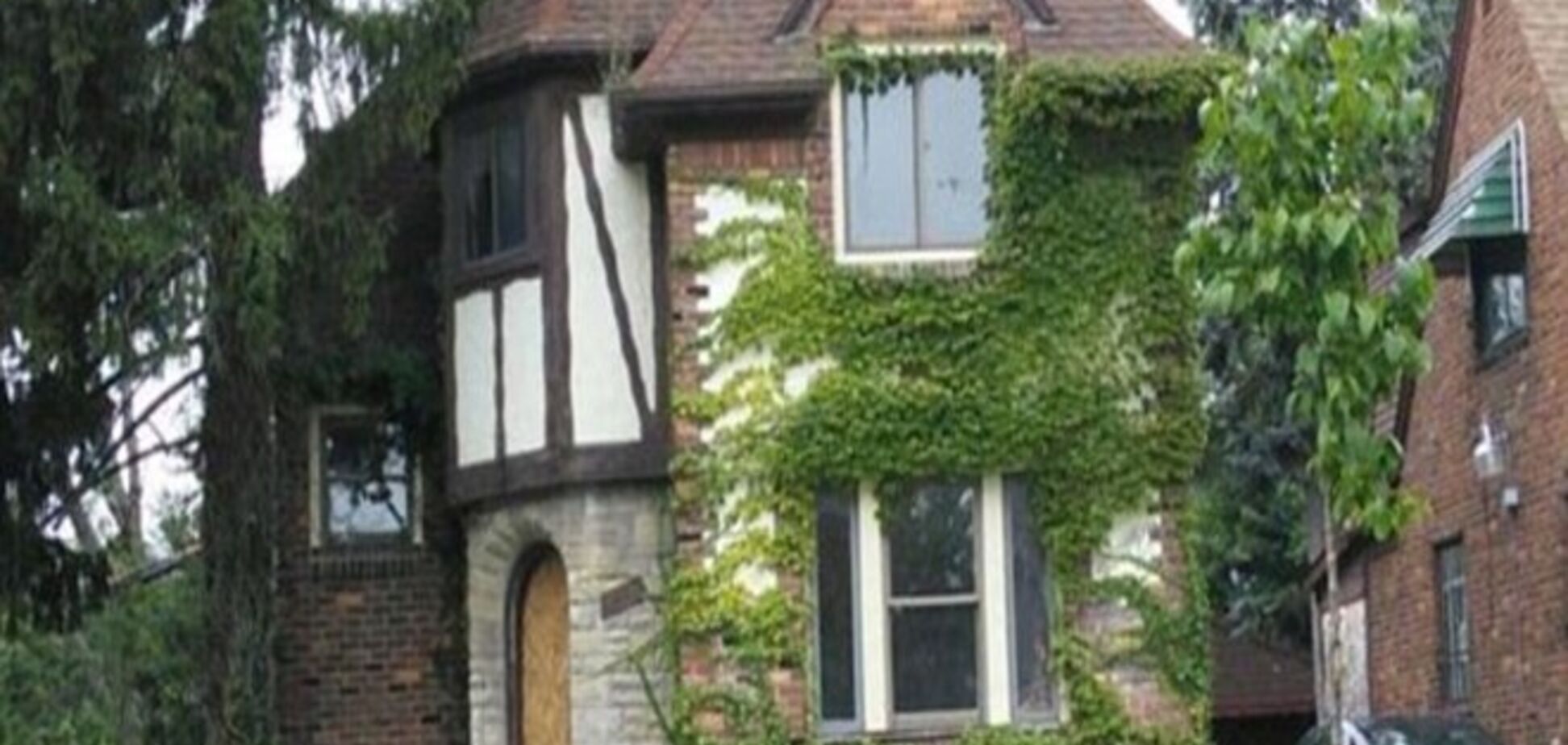 Такая любовь. Энтузиаст купил более 6 тыс домов в заброшенном городе