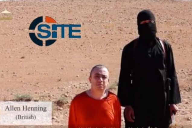 Боевики 'Исламского государства' распространили шокирующее видео с обезглавливанием британца