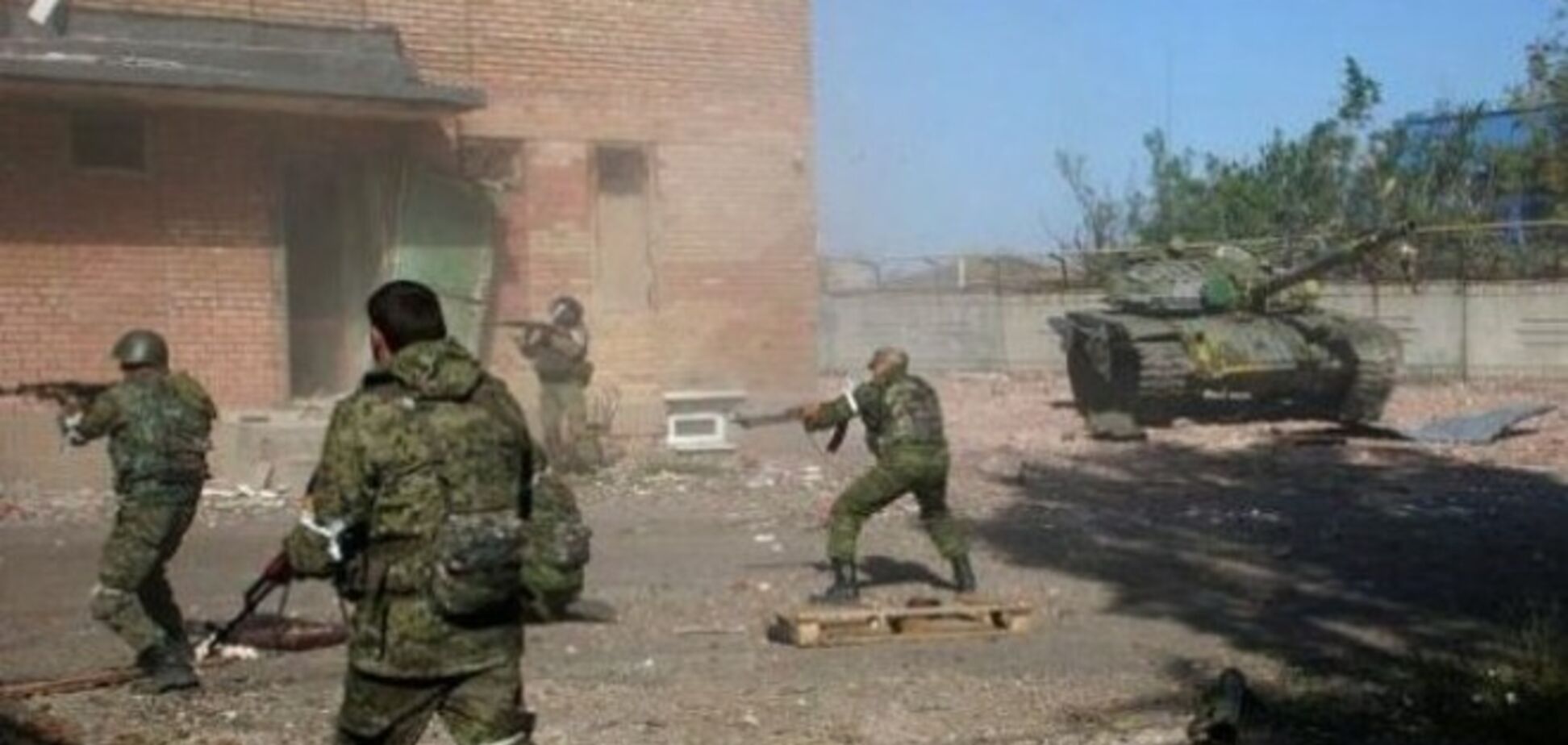 В Донецке в результате обстрела погибло два мирных жителя