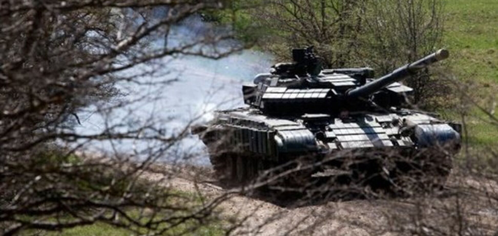Боевики нарушили 'режим тишины' под Мариуполем: непрерывно стреляют из танков