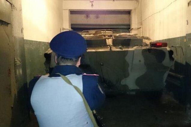 Харьковские активисты нашли БТР и склад оружия на подконтрольном Кернесу предприятии - СМИ