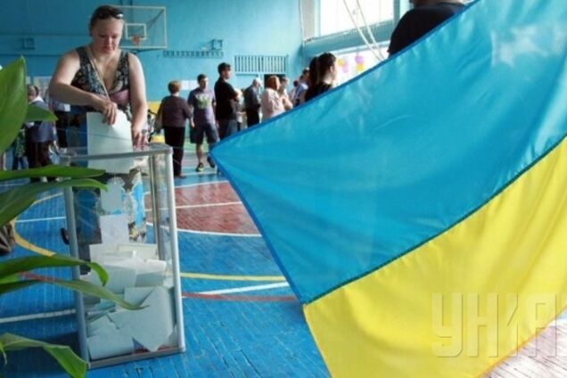 30 нардепов от Крыма и Донбасса будут доизбраны после возвращения туда украинской власти - Луценко