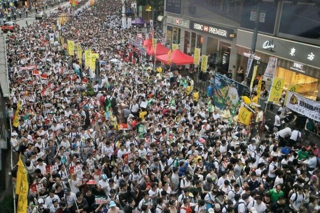 Протестующие Гонконга покинули главное место противостояния