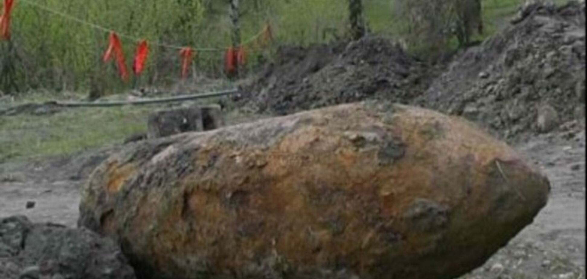 На Харьковщине вблизи жилых домов нашли авиабомбу весом 250 кг