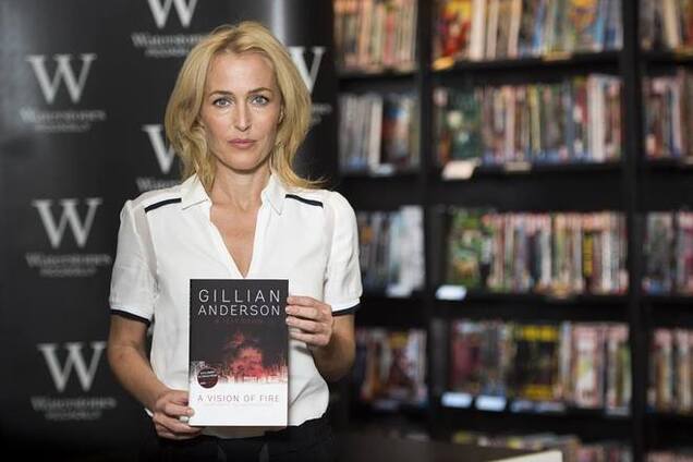 Агент Скалли написала фантастический роман