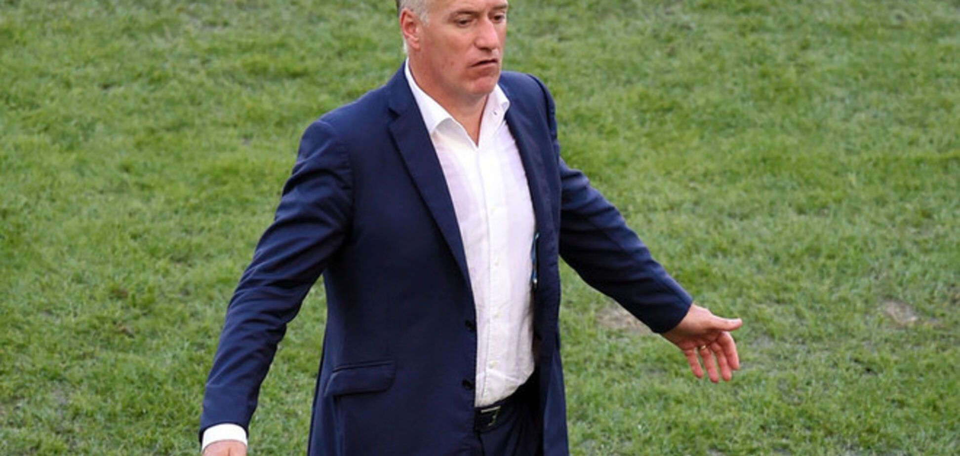 Тренеру сборной Франции пожелали смерти, за 'ошибку' с составом