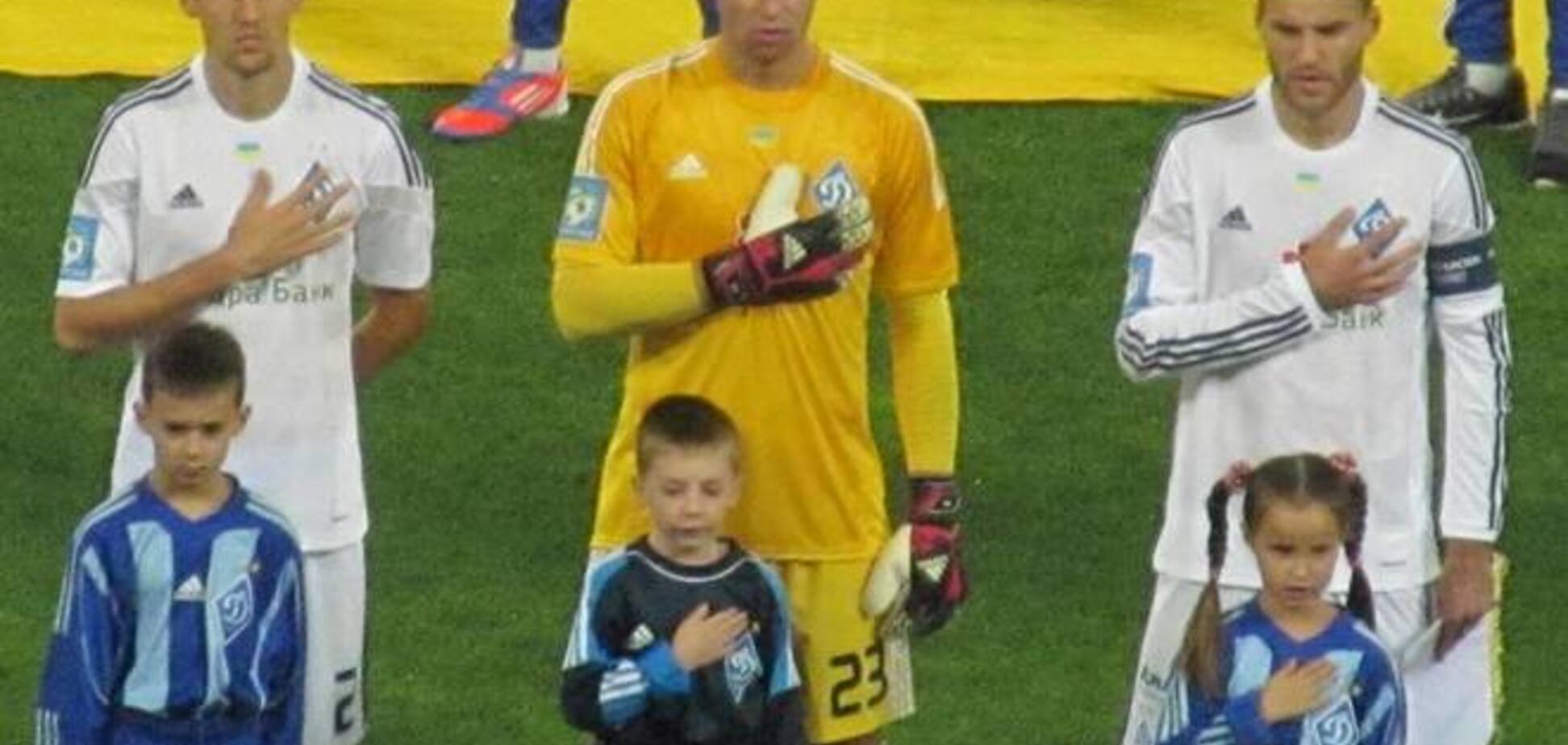 Бразильцы 'Динамо' и 'Шахтера' снова выразили уважение к гимну Украины