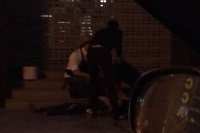 В Харькове из-за 'Слава Украине!' завязалась драка: девушка перерезала горло 18-летнему парню