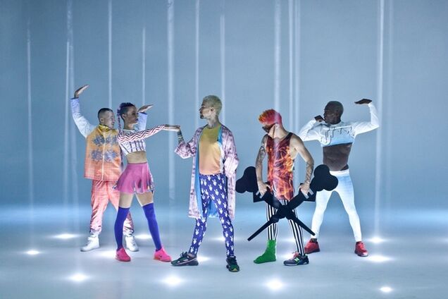 Quest Pistols показали зажигательные танцы в новом клипе