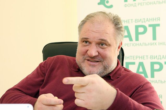 Политтехнолог считает, что с избирателем пошло заигрывают