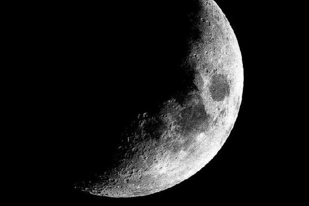 Ученые объяснили причины появления воды на Луне