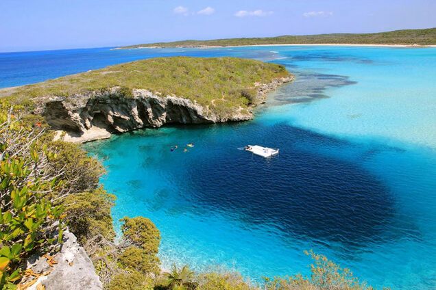 Самые живописные природные провалы на планете