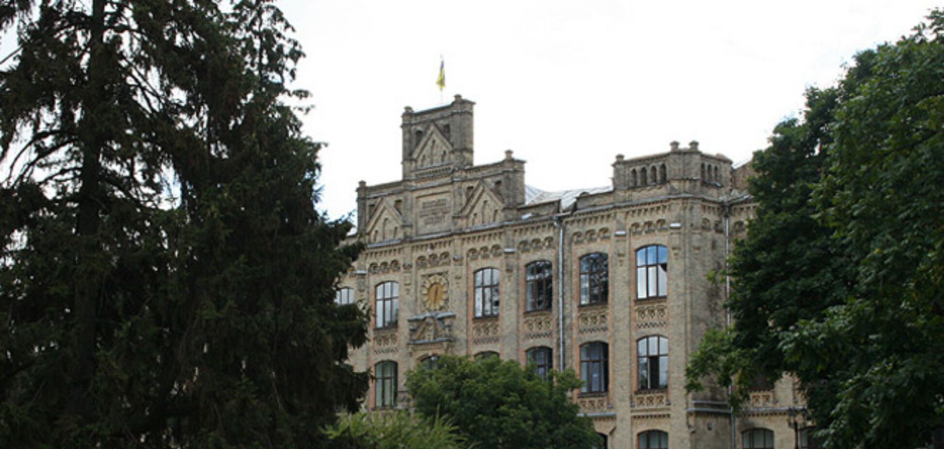 Авакову поскаржилися на свавілля в студмістечку КПІ