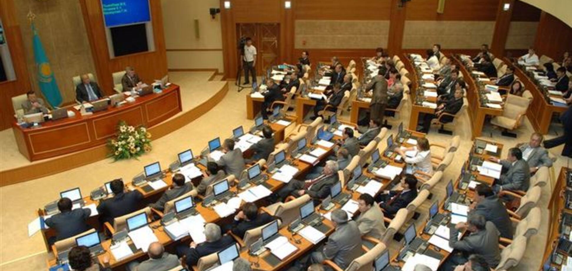 Сенат Казахстана ратифицировал договор о Евразийском экономическом союзе