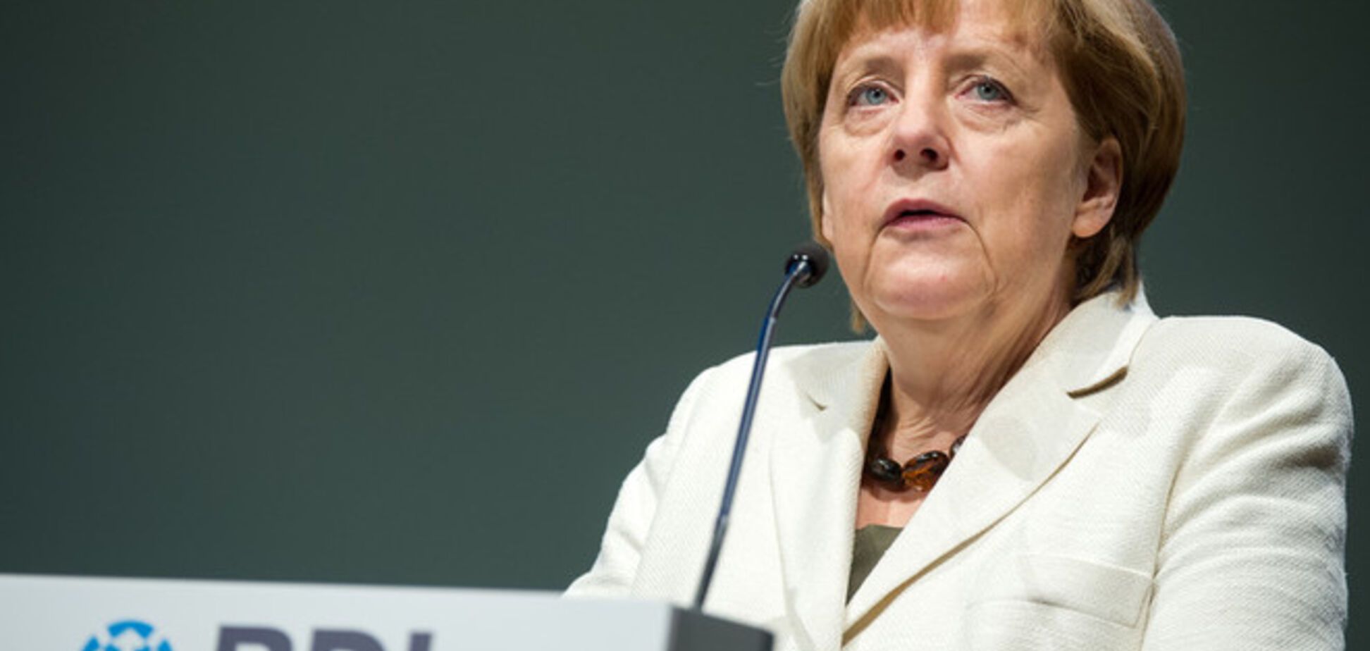 Меркель назвала умови відправки безпілотників ОБСЄ на Донбас
