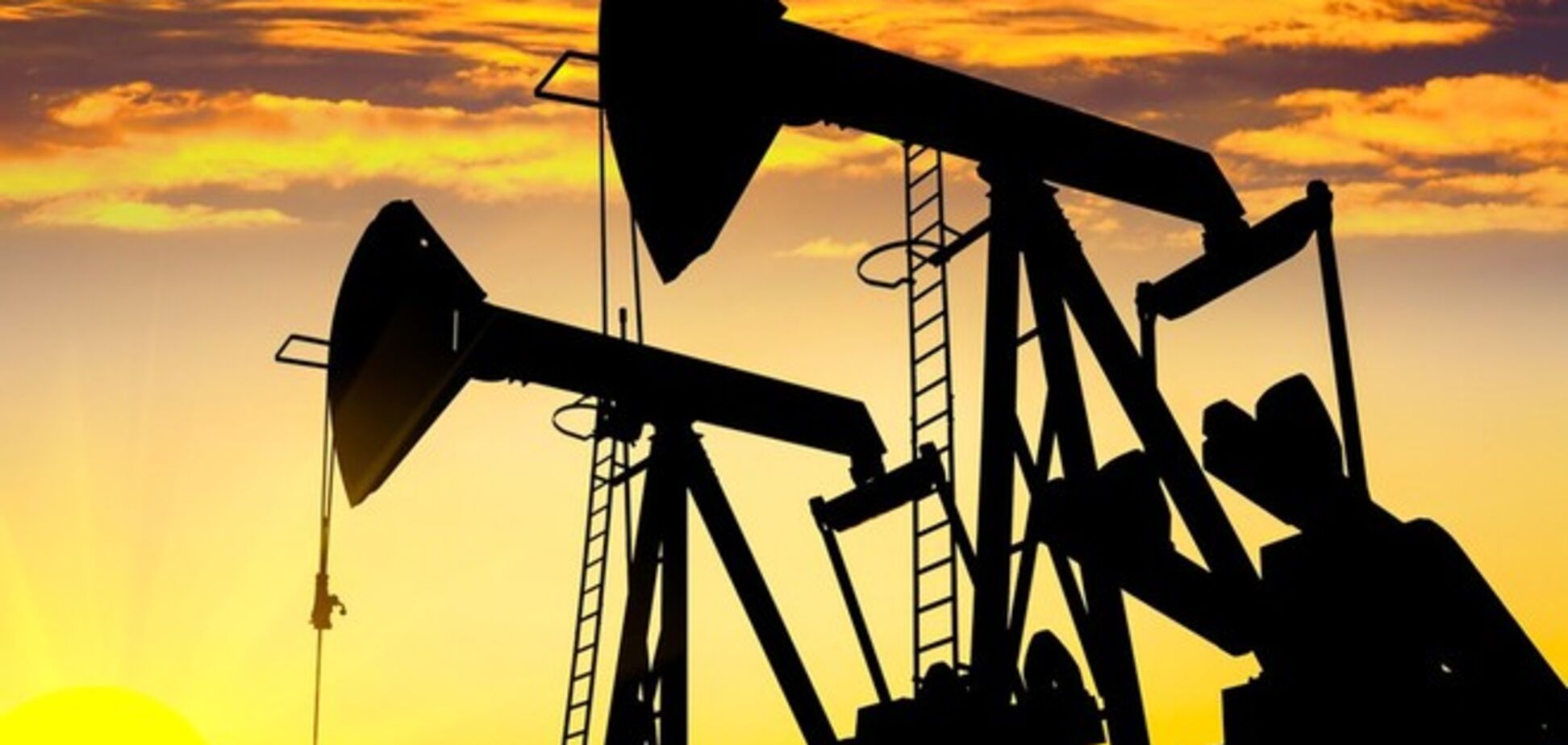 Цена на нефть упала до минимума с декабря 2010 года