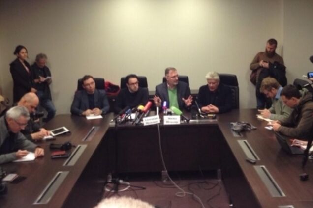 Российские СМИ соврали о наблюдателях на псевдовыборах: вместо ОБСЕ присутствует 'клонированная' АБСЕ