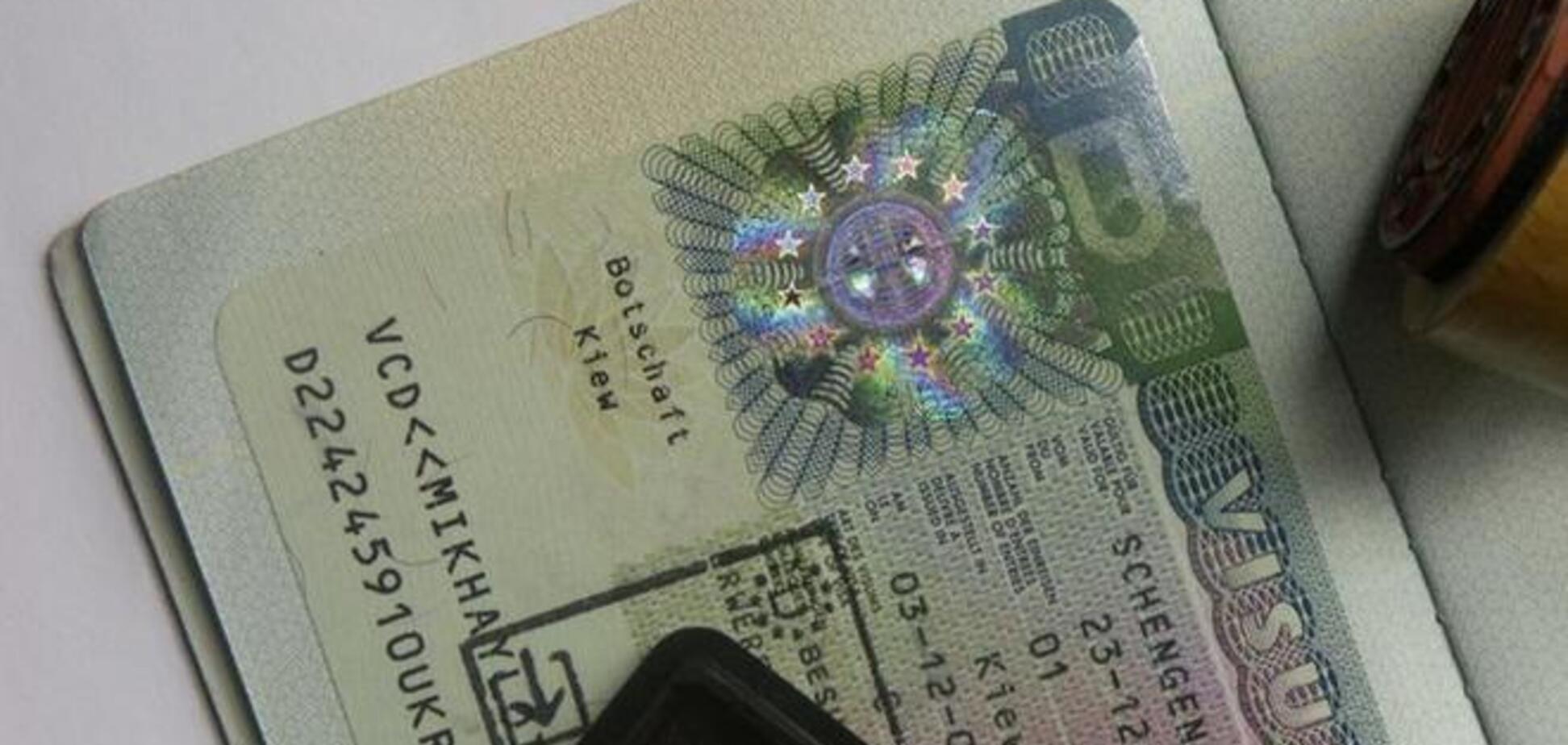 Украинцам 'придерживают' Шенген из-за войны на Востоке - DW